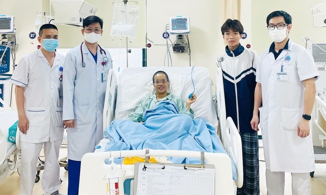 Thay huyết tương 4 lần cứu sống bệnh nhân ung thư vú bị suy gan cấp