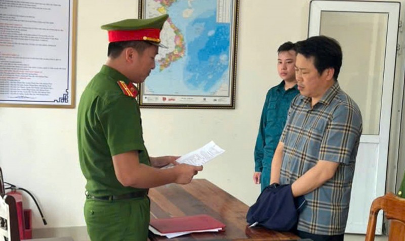 Đối tượng Trần Phú Hoà tại cơ quan Công an (ảnh: Công an Quảng Nam)