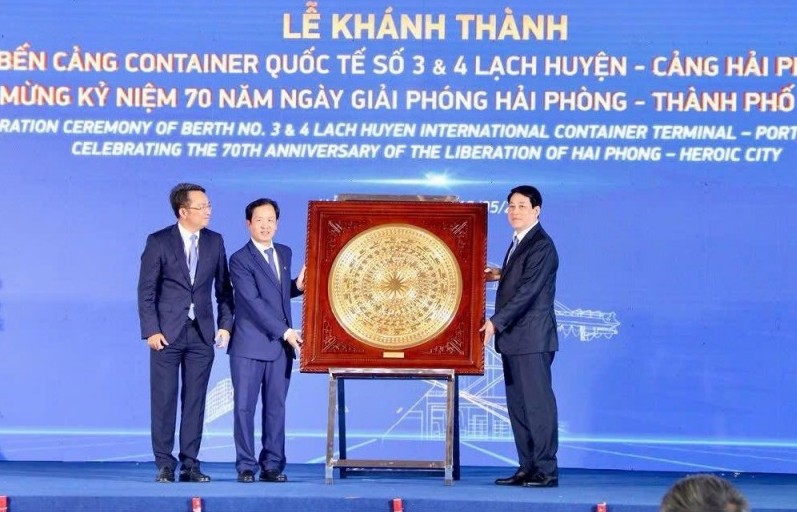 Chủ tịch nước Lương Cường dự khánh thành cảng container quốc tế số 3 & 4 Lạch Huyện, Hải Phòng
