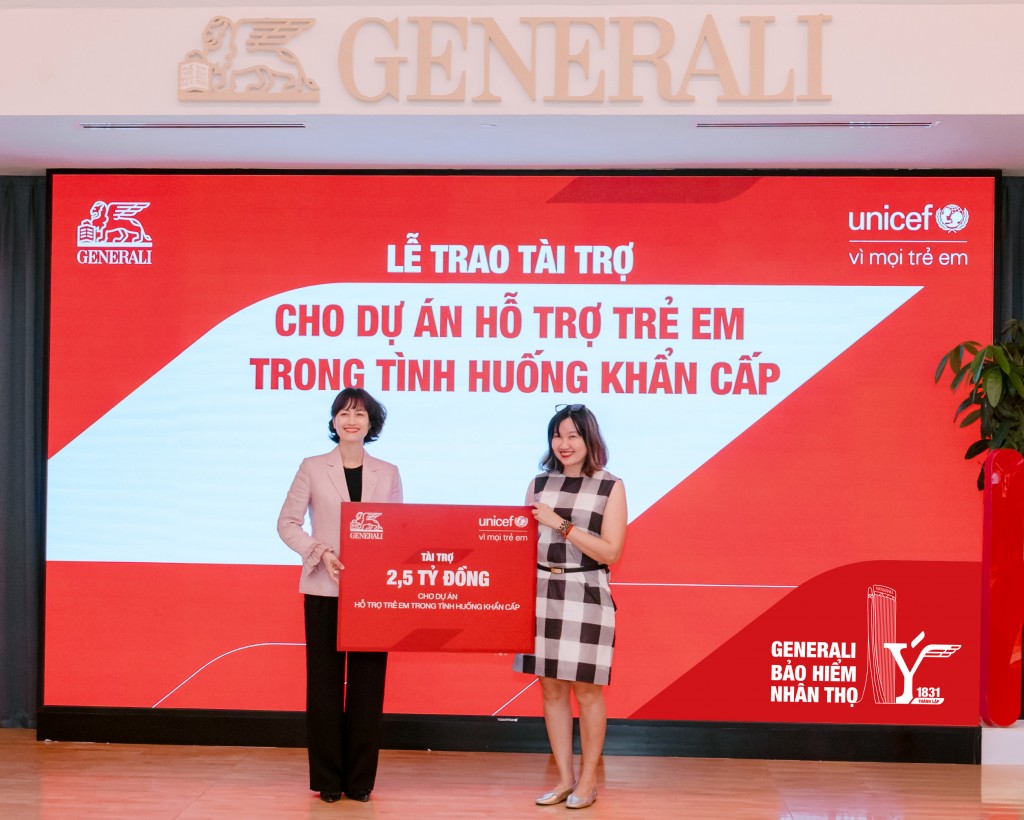 Lễ trao tài trợ 2,5 tỷ đồng cho dự án “Bảo vệ Trẻ em trong Tình huống Khẩn cấp”