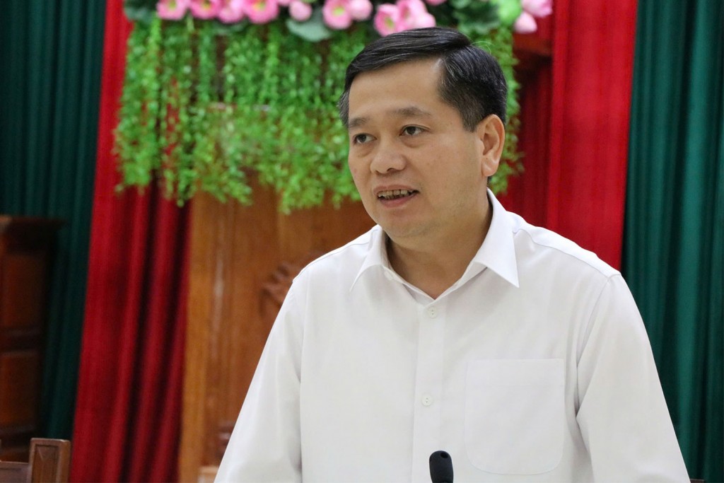 Bí thư Tỉnh ủy Quảng Trị Nguyễn Long Hải phát biểu tại phiên họp (Ảnh quangtri.gov)