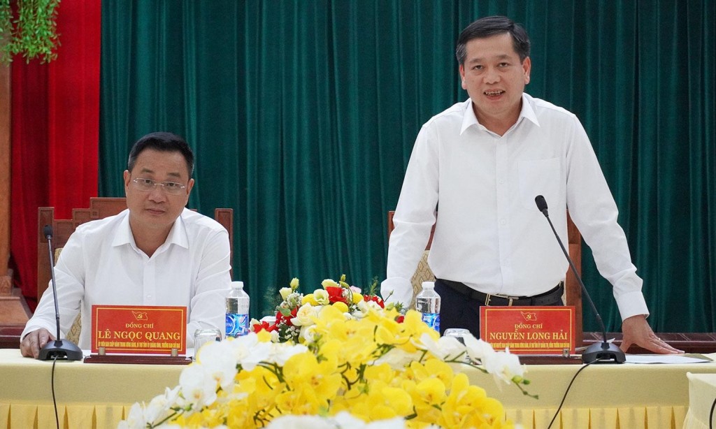 Ông Lê Ngọc Quang, Bí thư Tỉnh ủy Quảng Bình, Trưởng Ban Chỉ đạo và Bí thư Tỉnh ủy Quảng Trị Nguyễn Long Hải chủ trì phiên họp lần thứ nhất (Ảnh quangtri.gov)