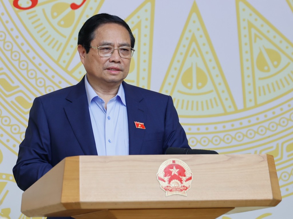 Thủ tướng Phạm Minh Chính chủ trì làm việc với các bộ, ngành, cơ quan Trung ương để đánh giá về công tác chống buôn lậu, gian lận thương mại, hàng giả những tháng đầu năm 2025 và phương hướng, nhiệm vụ thời gian tới - Ảnh: VGP/Nhật Bắc