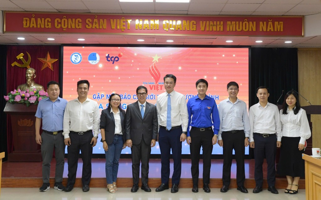 Các vị đại biểu tham dự chương trình