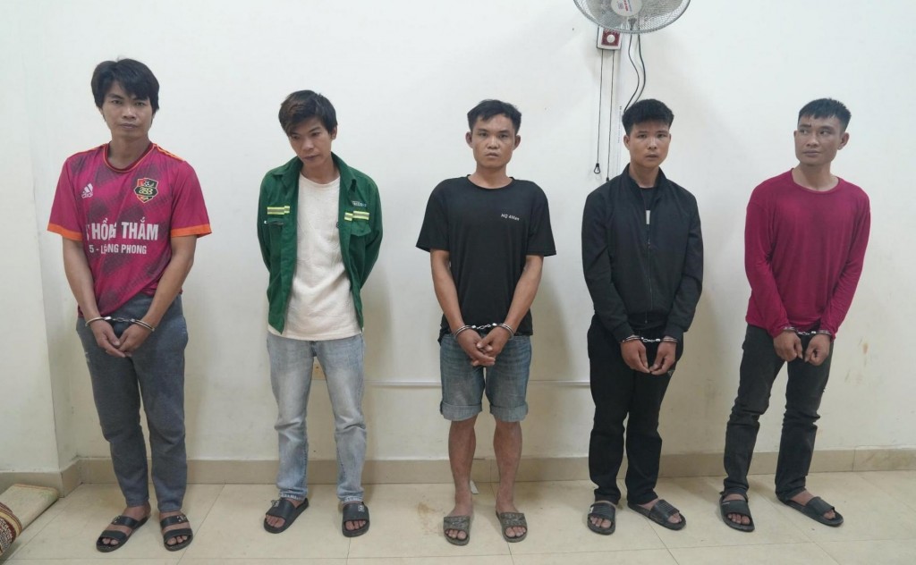 Nhóm đối tượng tại cơ quan điểu tra.
