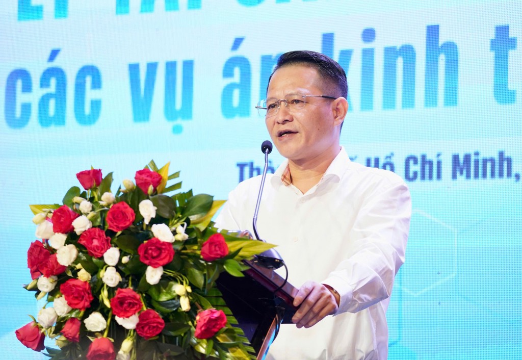 Ông Nguyễn Văn Hòa, Cục trưởng Cục Thi hành án dân sự TP Hồ Chí Minh, phát biểu tại hội thảo (ảnh PLO)
