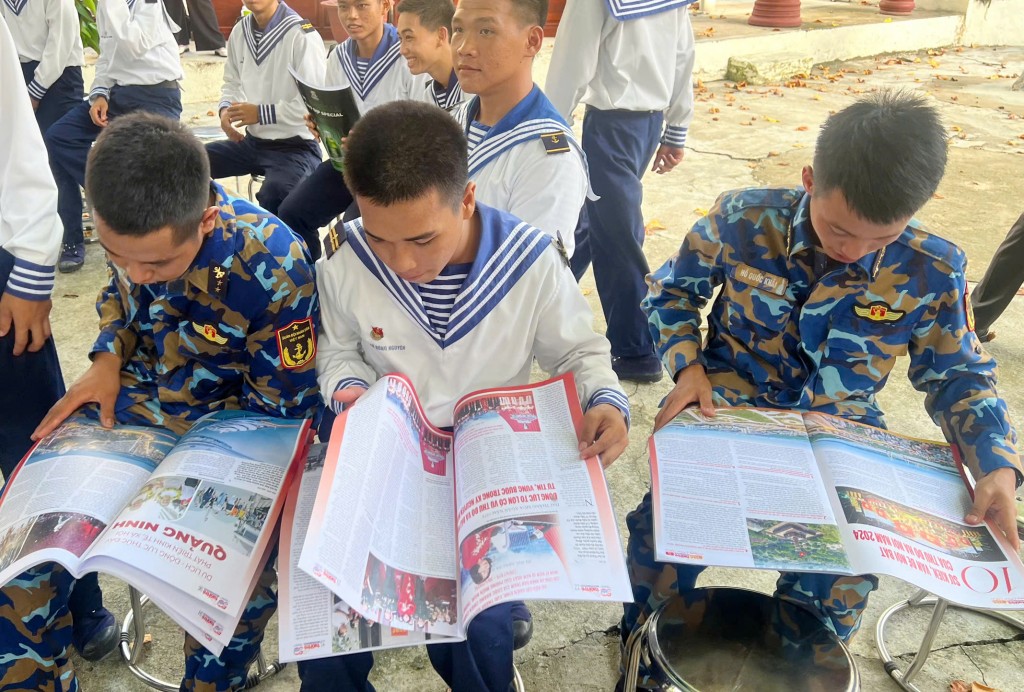 Cầu nối yêu thương từ đất liền đến đảo xa