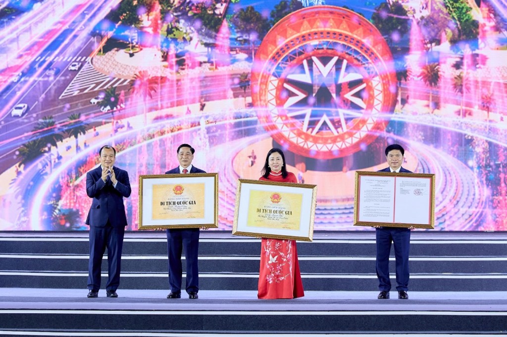 “Bản hòa tấu” nghệ thuật đỉnh cao mở màn Tuần lễ Văn hóa Du lịch Hà Nam 2025