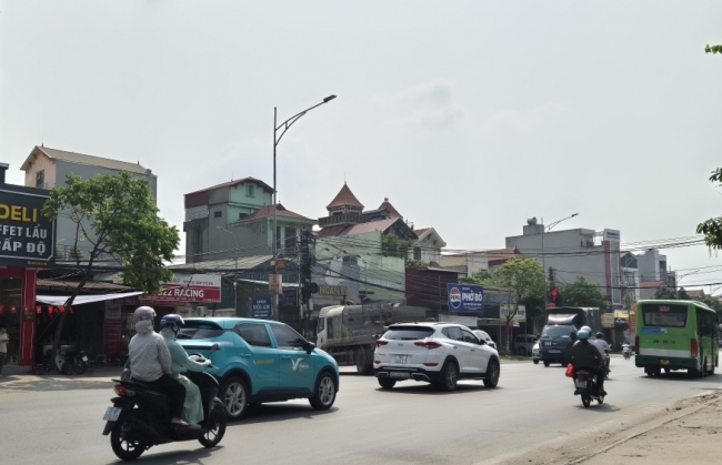 Hoài Đức (Hà Nội): Nguy hiểm rình rập người dân vì thiếu đèn tín hiệu giao thông