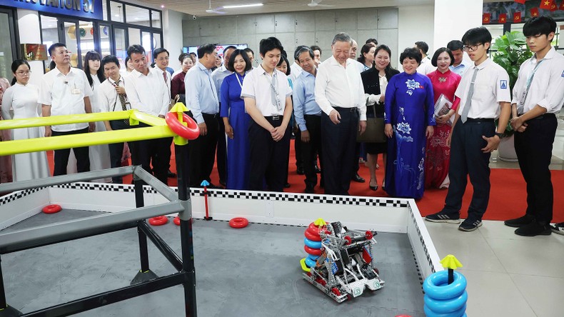 Tổng Bí thư Tô Lâm thăm, động viên ngành Giáo dục và Đào tạo Thủ đô