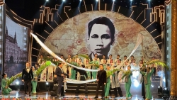 Xúc động những lời ca dâng Bác
