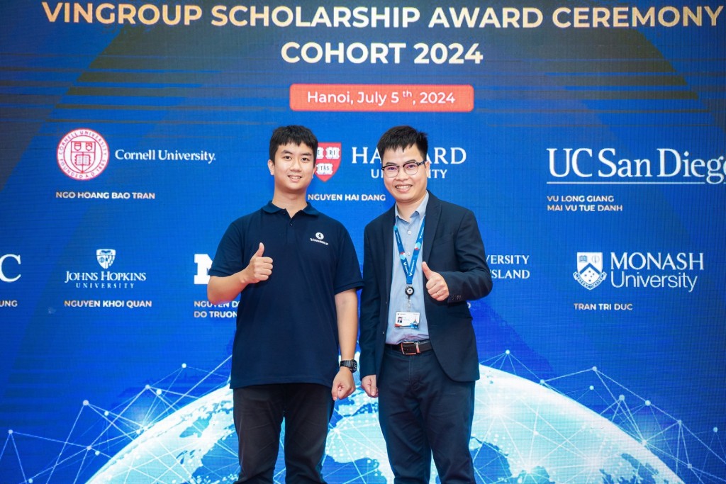 AI “tiếp sức” sỹ tử mùa thi