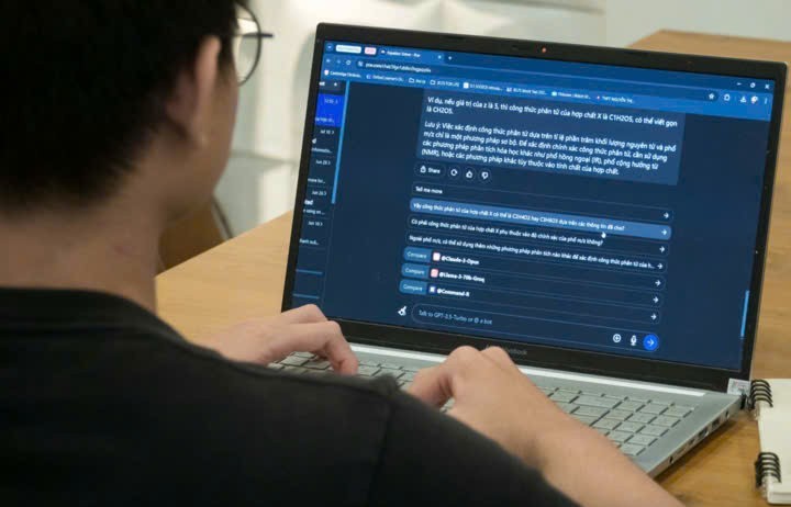 AI “tiếp sức” sỹ tử mùa thi