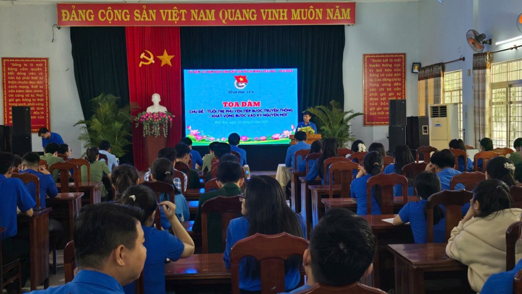 Quảng cảnh tại buổi toạ đàm
