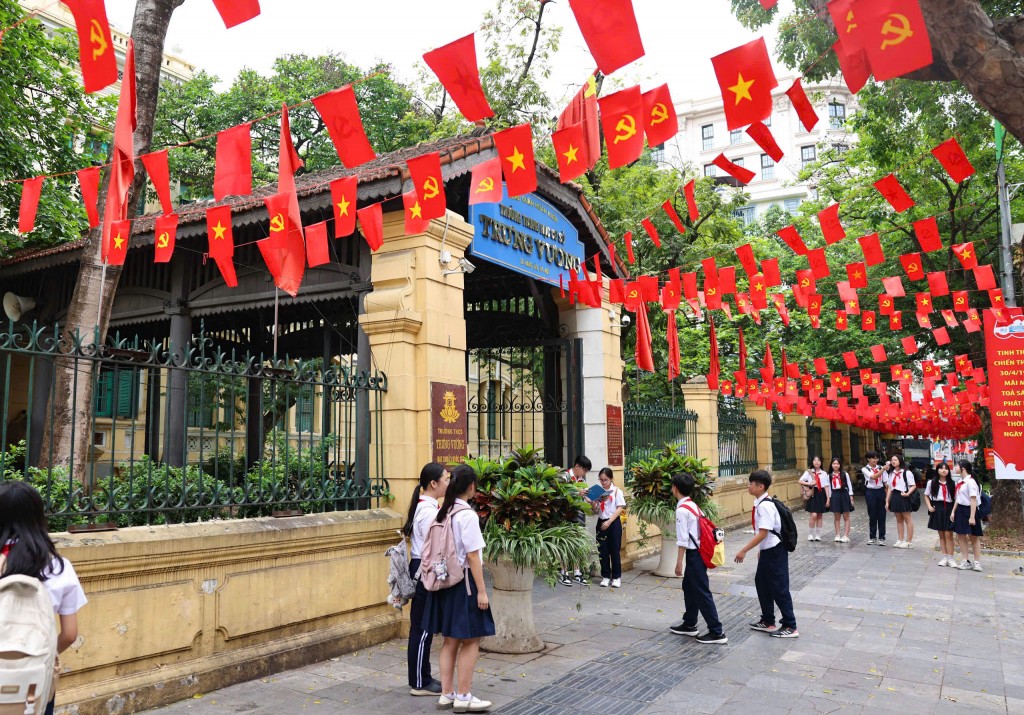 Viết tiếp truyền thống ở ngôi trường vinh dự 5 lần đón Bác Hồ về thăm