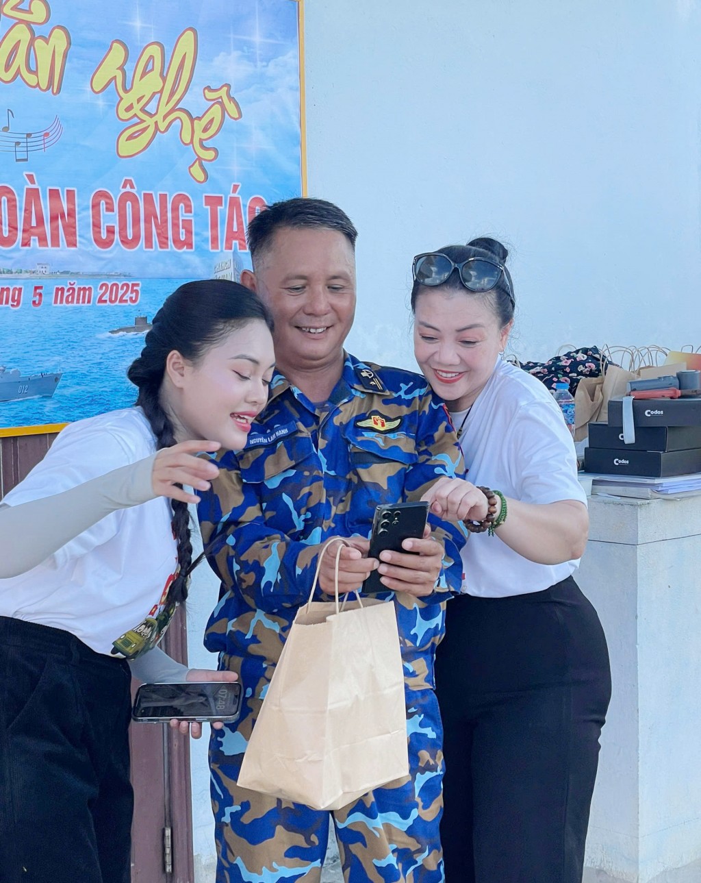 Cầu nối yêu thương từ đất liền đến đảo xa