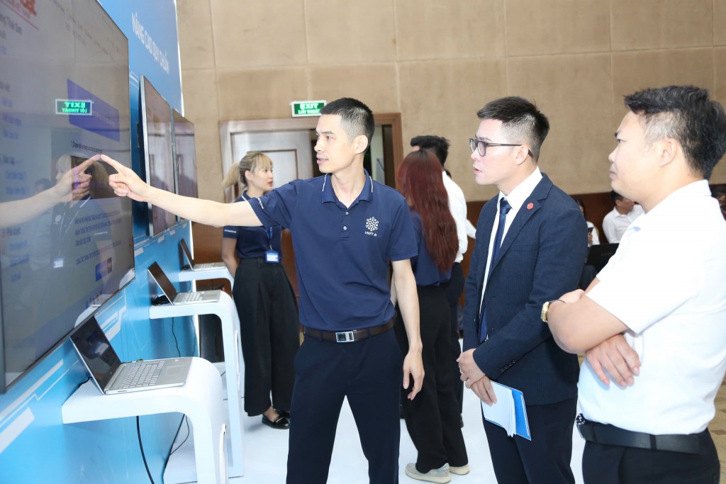 Ứng dụng trí tuệ nhân tạo trong quản lý toà soạn thông minh