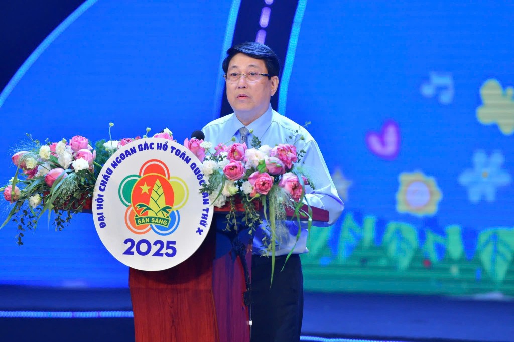 Các cháu là niềm tự hào, hy vọng, là tương lai tươi sáng