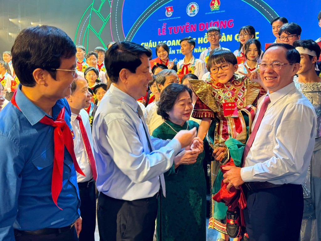 Rực rỡ sắc màu tại Đại hội Cháu ngoan Bác Hồ