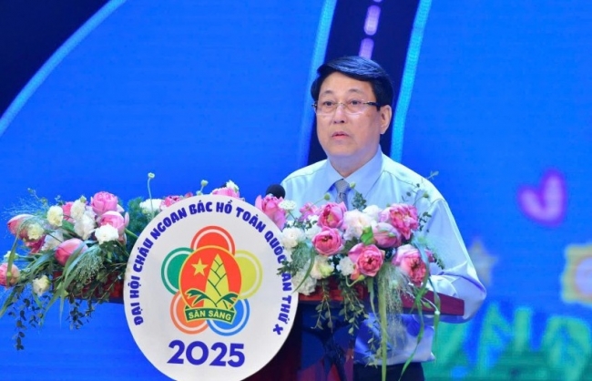 Các cháu là niềm tự hào, hy vọng, là tương lai tươi sáng