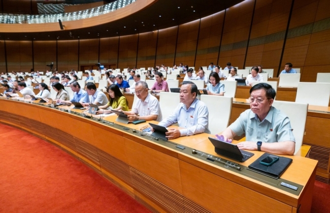 Đề xuất hỗ trợ 100% mức lương cho người làm công tác xây dựng pháp luật