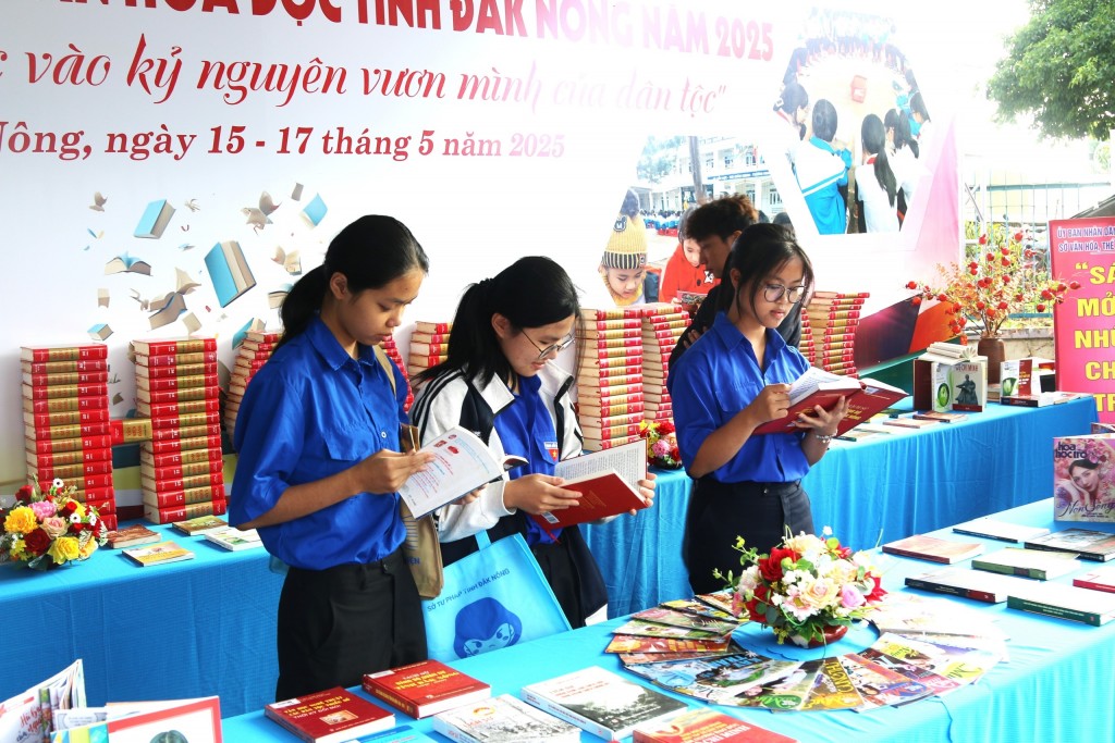 Đắk Nông: Khai mạc Ngày hội Sách và Văn hóa đọc năm 2025