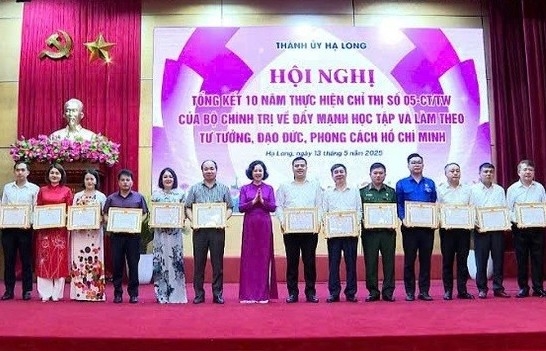 Lan tỏa sâu rộng việc học và làm theo Bác trong toàn hệ thống chính trị