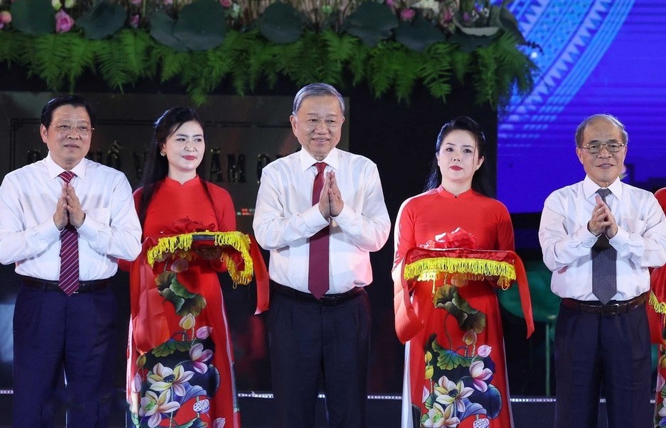 Tổng Bí thư Tô Lâm dự khai mạc Lễ hội Làng Sen năm 2025