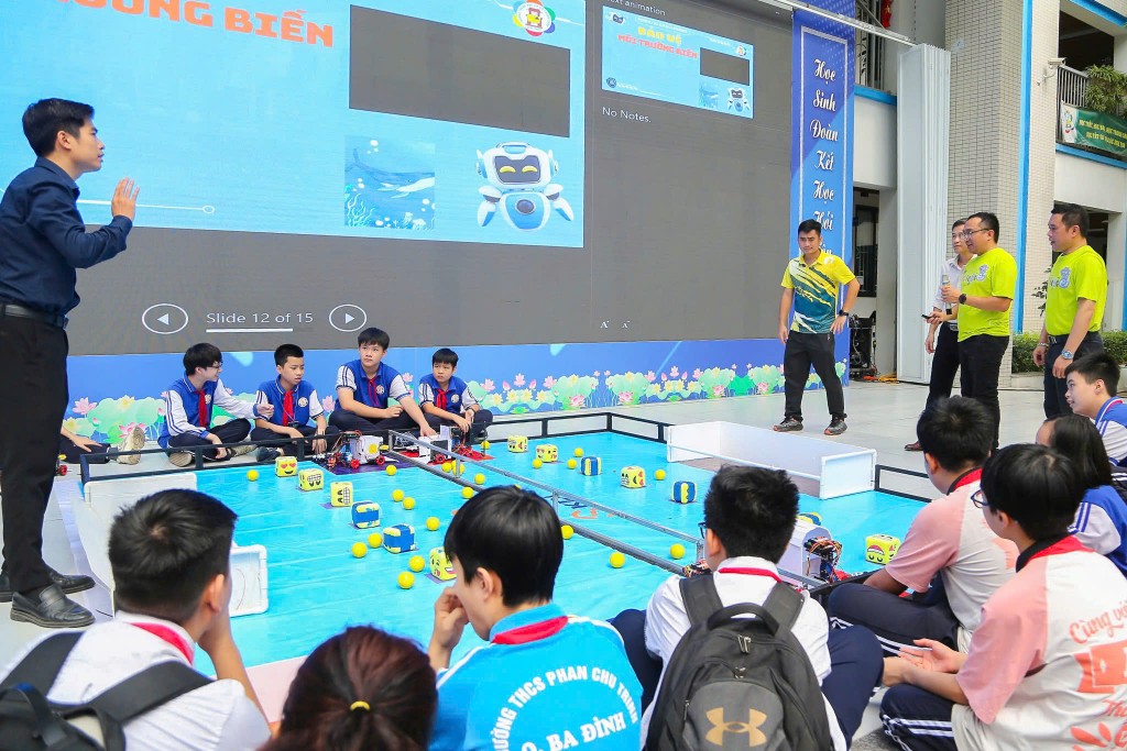 Nhấn vào ảnh để phóng to Sôi động ngày hội STEM - bứt phá cùng khoa học