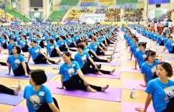 Quảng Ngãi: Gần 900 người tham gia Ngày Quốc tế Yoga lần thứ 11
