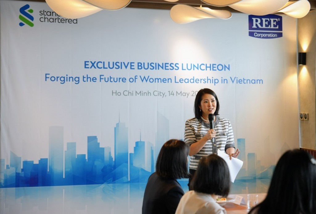 Bà Stella Choe, Giám đốc Toàn cầu Khối Khách hàng Doanh nghiệp Ngân hàng Standard Chartered chia sẻ