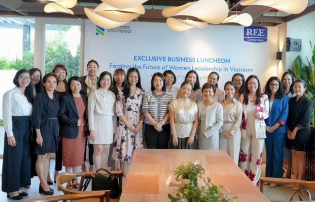 Standard Chartered hợp tác với REE thúc đẩy vai trò lãnh đạo hòa nhập và bình đẳng giới tại Việt Nam