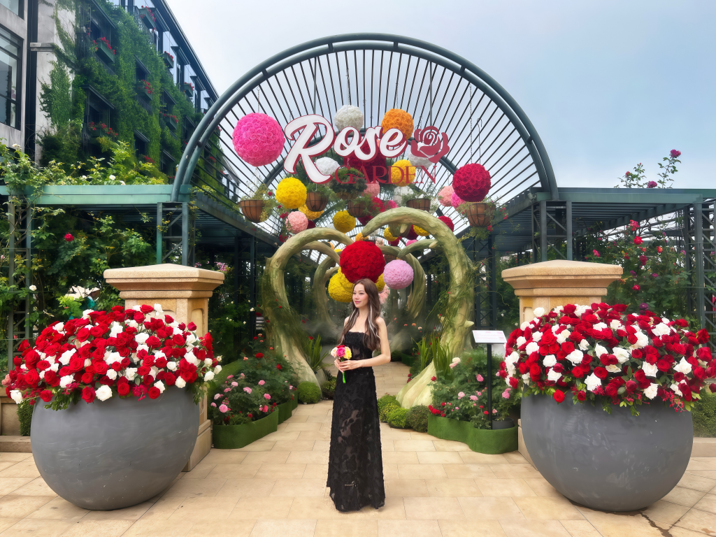 Lạc bước giữa thiên đường hoa hồng tại Sun World Ba Na Hills