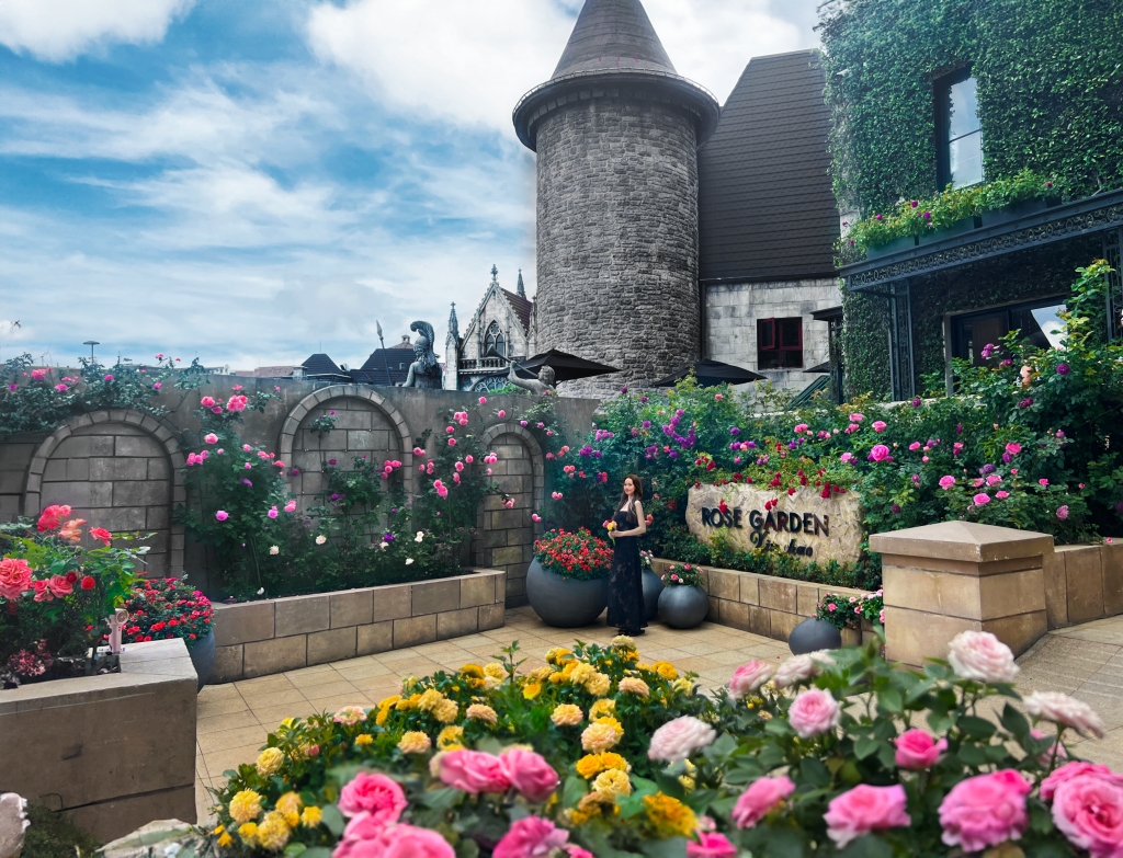 Lạc bước giữa thiên đường hoa hồng tại Sun World Ba Na Hills