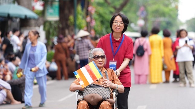 Bài ca đẹp về lòng sùng đạo, vị tha và yêu chuộng hòa bình