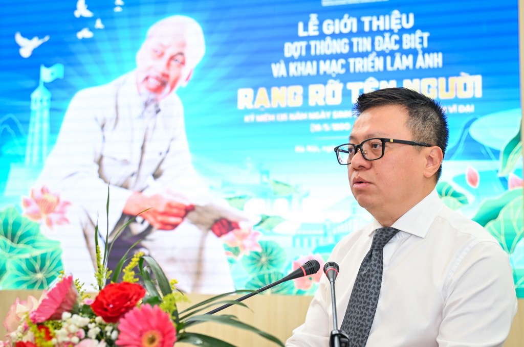đồng chí Lê Quốc Minh - Ủy viên Trung ương Đảng, Tổng Biên tập Báo Nhân Dân, Phó trưởng Ban Tuyên giáo và Dân vận Trung ương, Chủ tịch Hội Nhà báo Việt Nam phát biểu khai mạc sự kiện