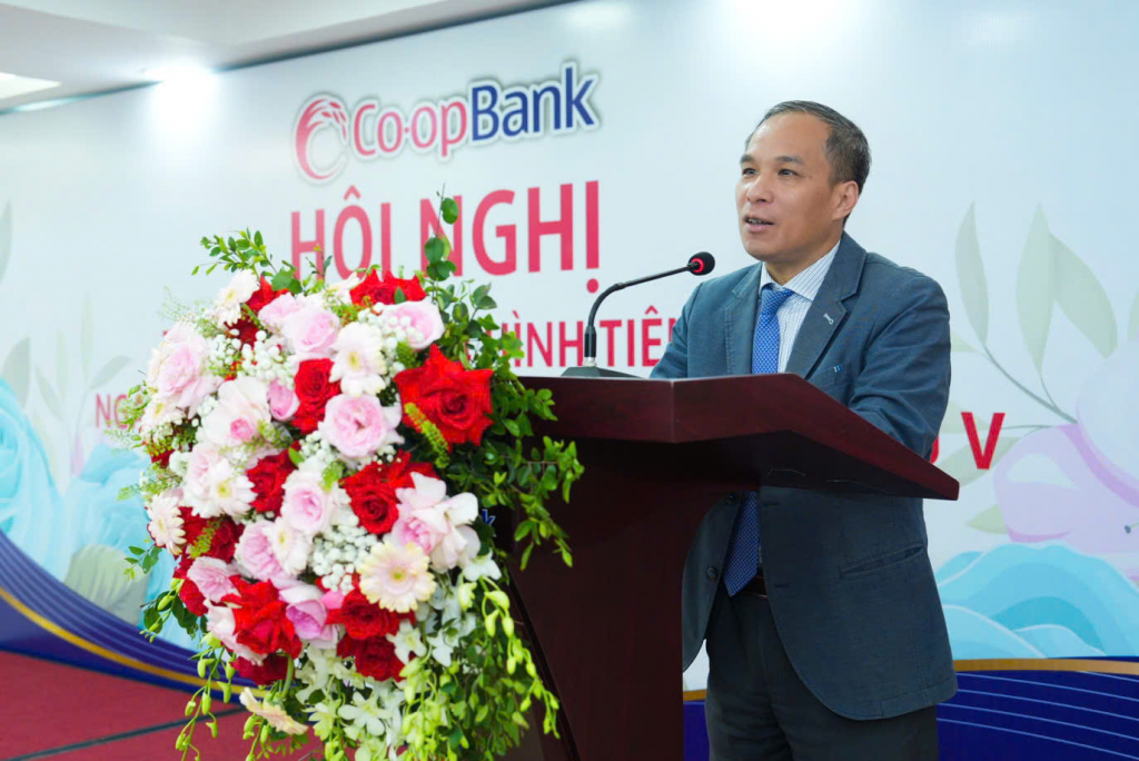 Đồng chí Đoàn Thái Sơn - Ủy viên Ban thường vụ Đảng ủy, Phó Thống đốc NHNN Việt Nam phát biểu chỉ đạo tại Hội nghị