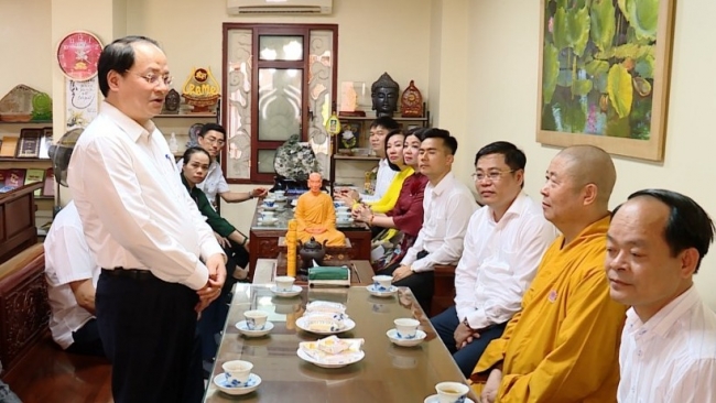 Lãnh đạo TP Hà Nội chúc mừng Đại lễ Phật đản Phật lịch 2569