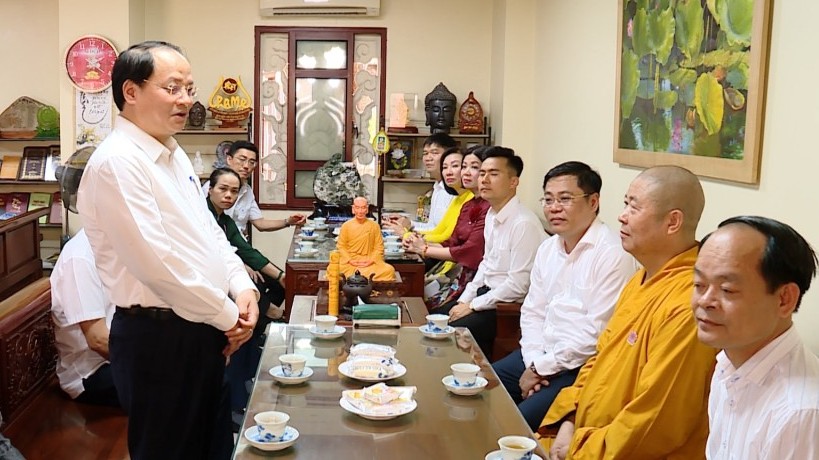 Lãnh đạo TP Hà Nội chúc mừng Đại lễ Phật đản Phật lịch 2569