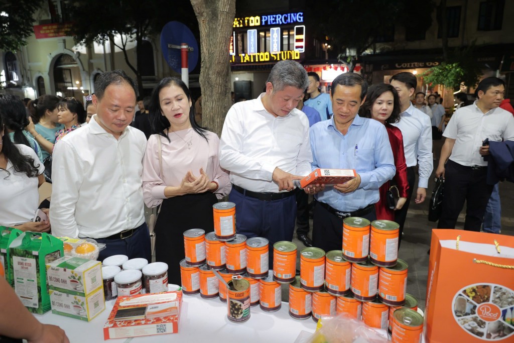 Đặc sắc không gian giới thiệu văn hoá, du lịch Lâm Đồng tại Hà Nội