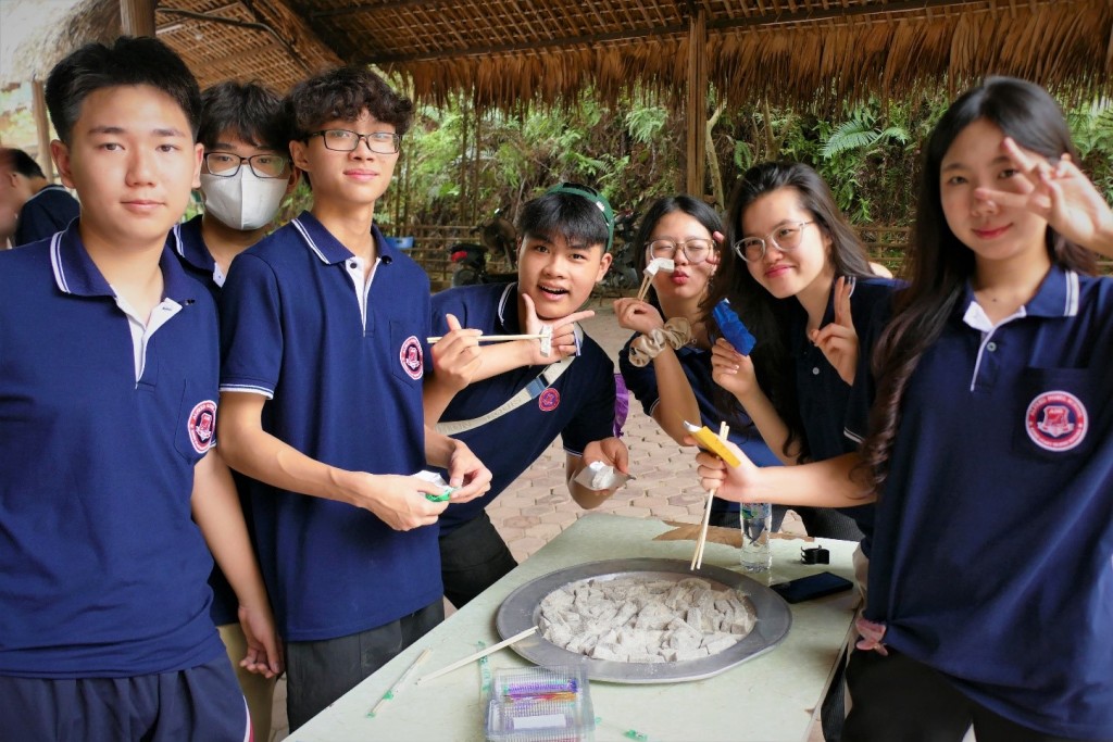 Các Anser trải nghiệm làm chè lam tại Thái Nguyên Tháng 5/2025