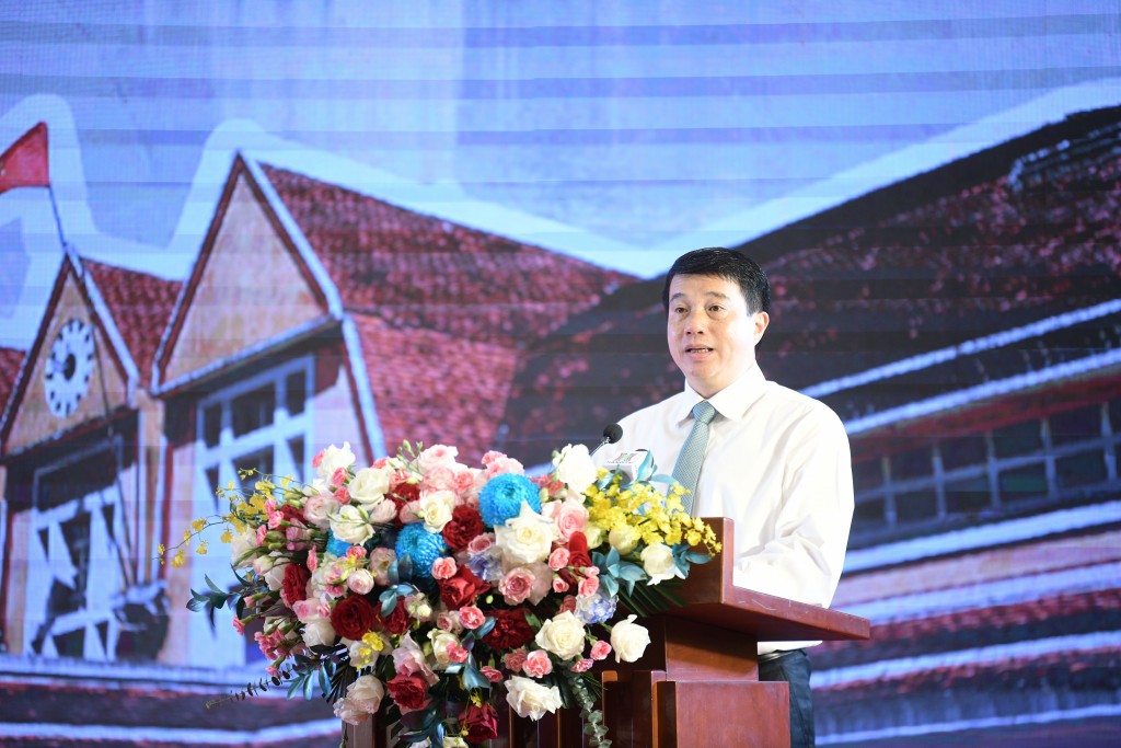 Bí thư Tỉnh ủy Lâm Đồng Y Thanh Hà Niê Kđăm phát biểu khai mạc Diễn đàn