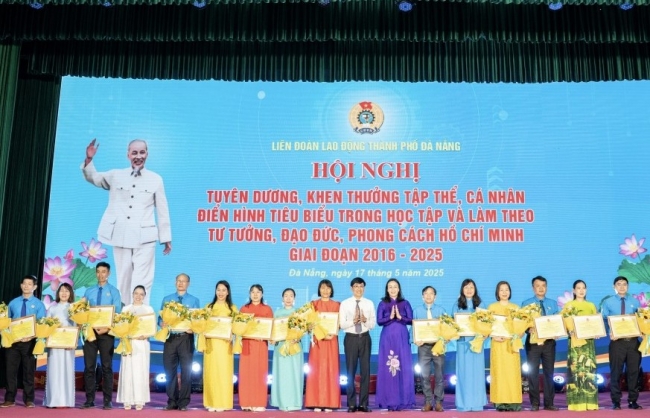 Đà Nẵng: Tuyên dương 135 tập thể,cá nhân học tập và làm theo Bác