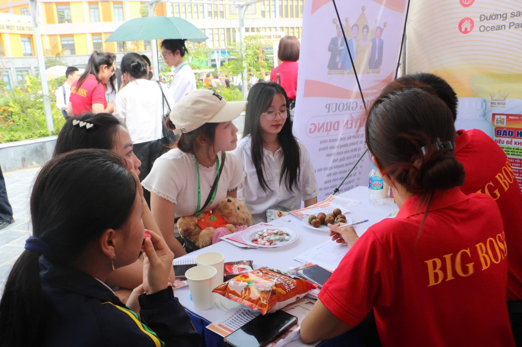 Gần 6.000 cơ hội việc làm cho sinh viên ngành nông nghiệp