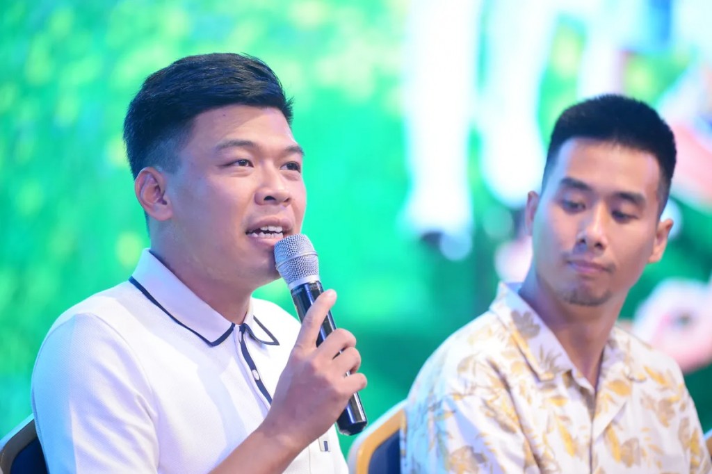 Diễn viên Trung Ruồi chia sẻ tại buổi ra mắt.