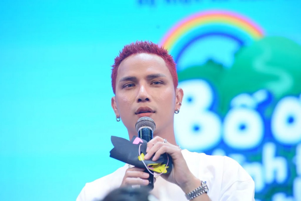 Neko Lê sẽ tham gia cùng hai con gái.
