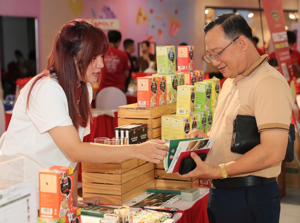Khai mạc chương trình 