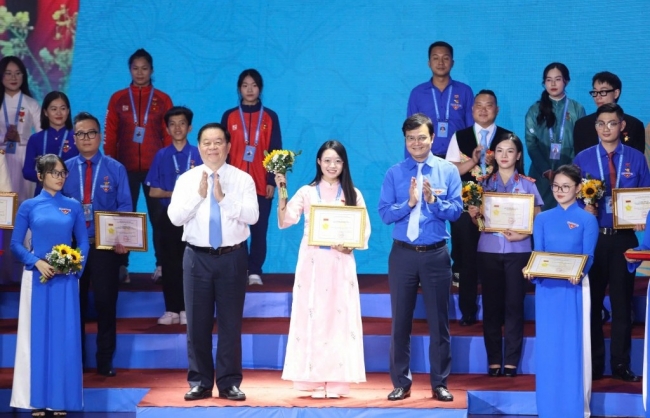 Tuyên dương thanh niên tiên tiến làm theo lời Bác lần thứ VIII