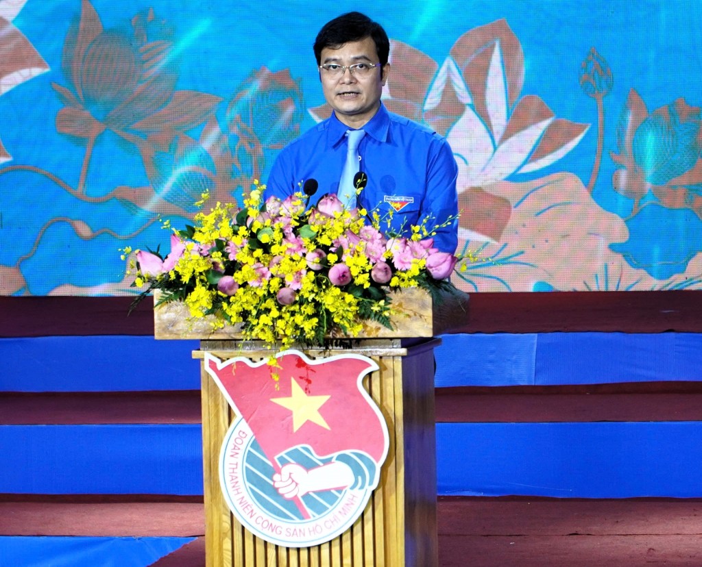 Đồng chí Bí thư Thứ nhất Trung ương Đoàn Bùi Quang Huy phát biểu tại buổi lễ