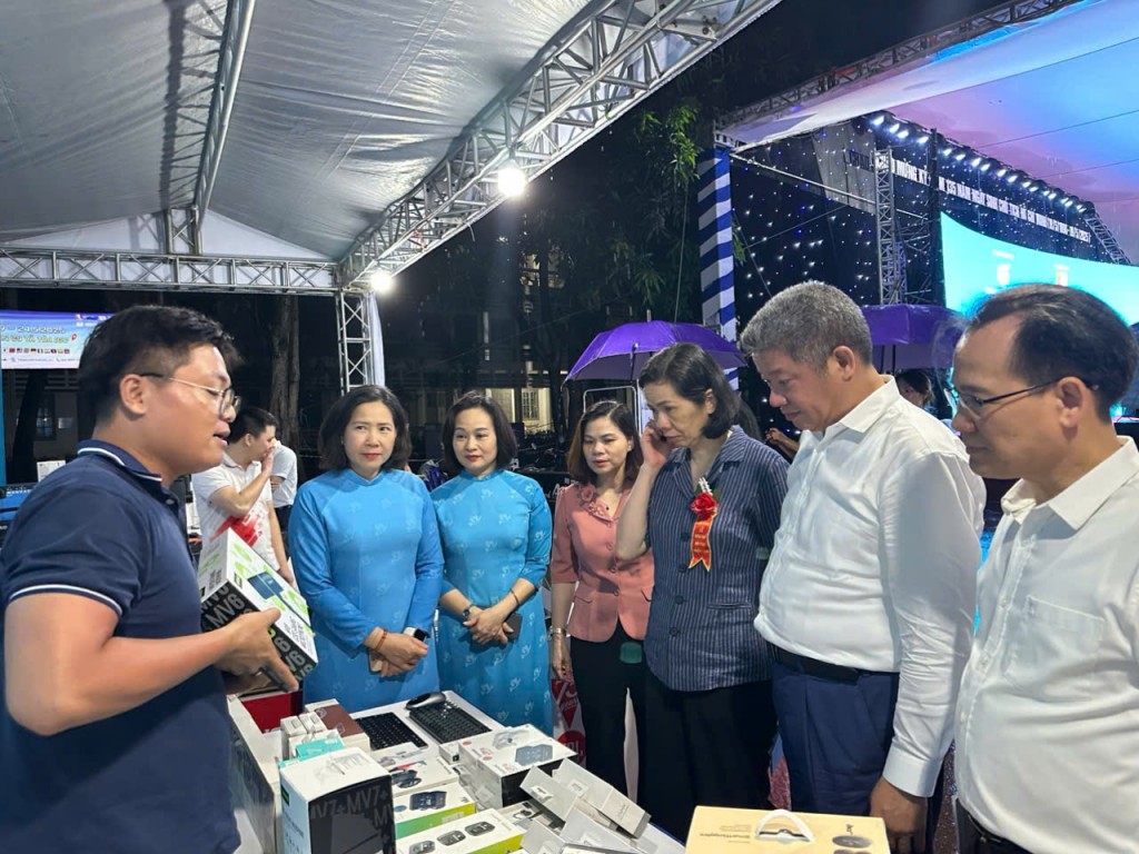Ngày Phụ nữ Thủ đô ứng dụng công nghệ, đổi mới sáng tạo
